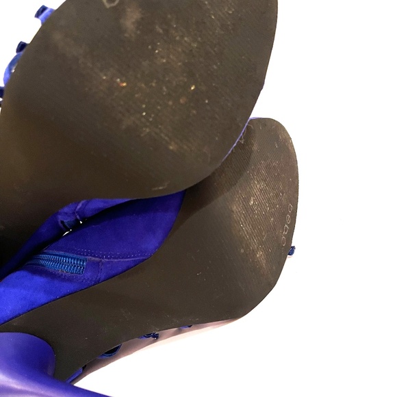 New in BOX 2011 BEBE Taffy Blue Suede shoes buckle heels US 9 Women's toe boot - Picture 10 of 13